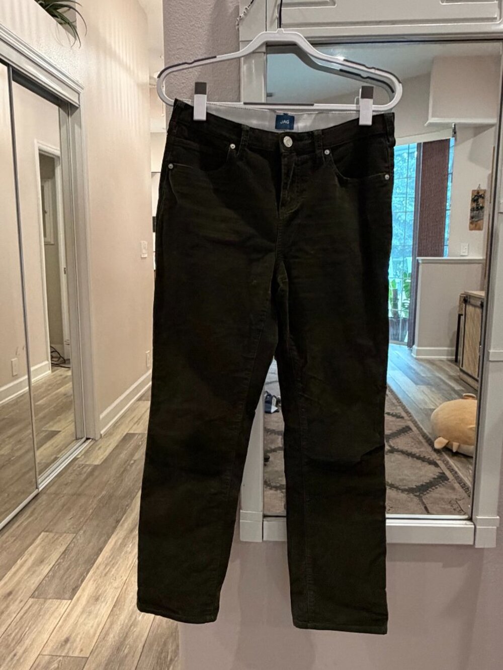 JAG Ruby Straight Corduroy Pant 10P/30 Dark Olive Green